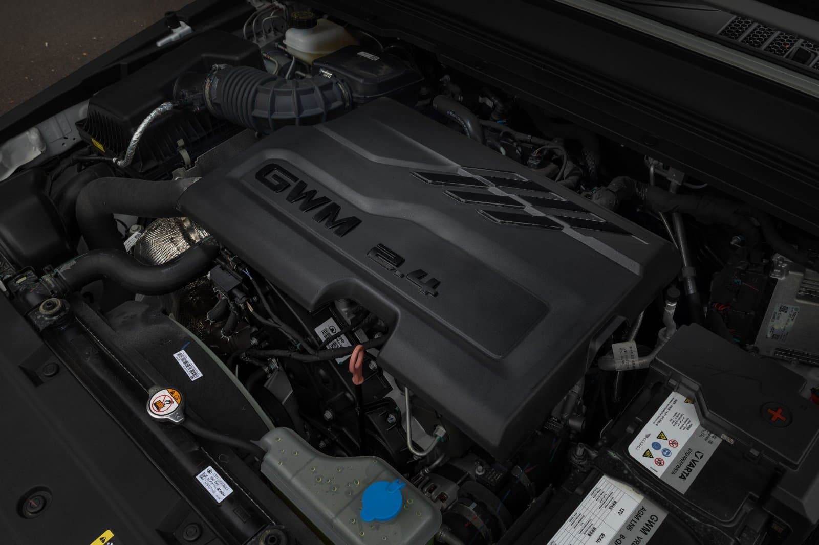 GWM GWM reveals a plug in hybrid Cannon, the mid size ute gets 115km of electric range, reviewed on CarTell.tv