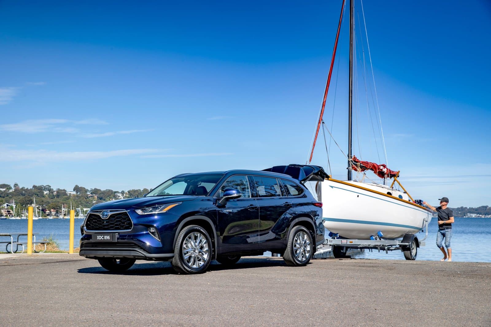 Toyota Toyota is recalling 34,000 Klugers. The fix is the second-row seat., reviewed on CarTell.tv