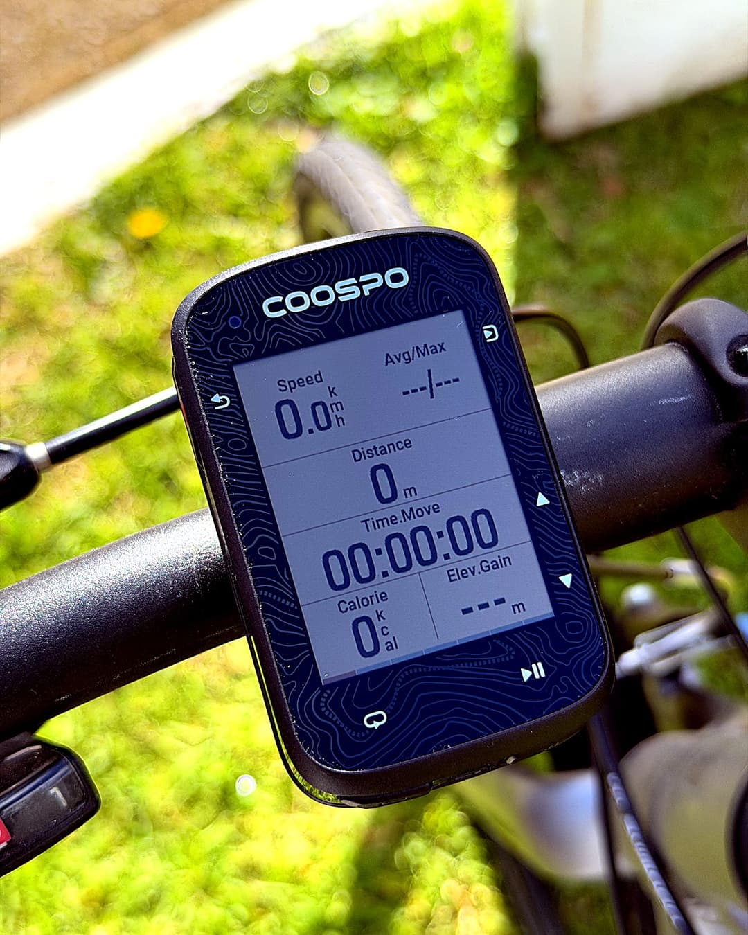 Coospo CS600 colour data screen in bright sunlight