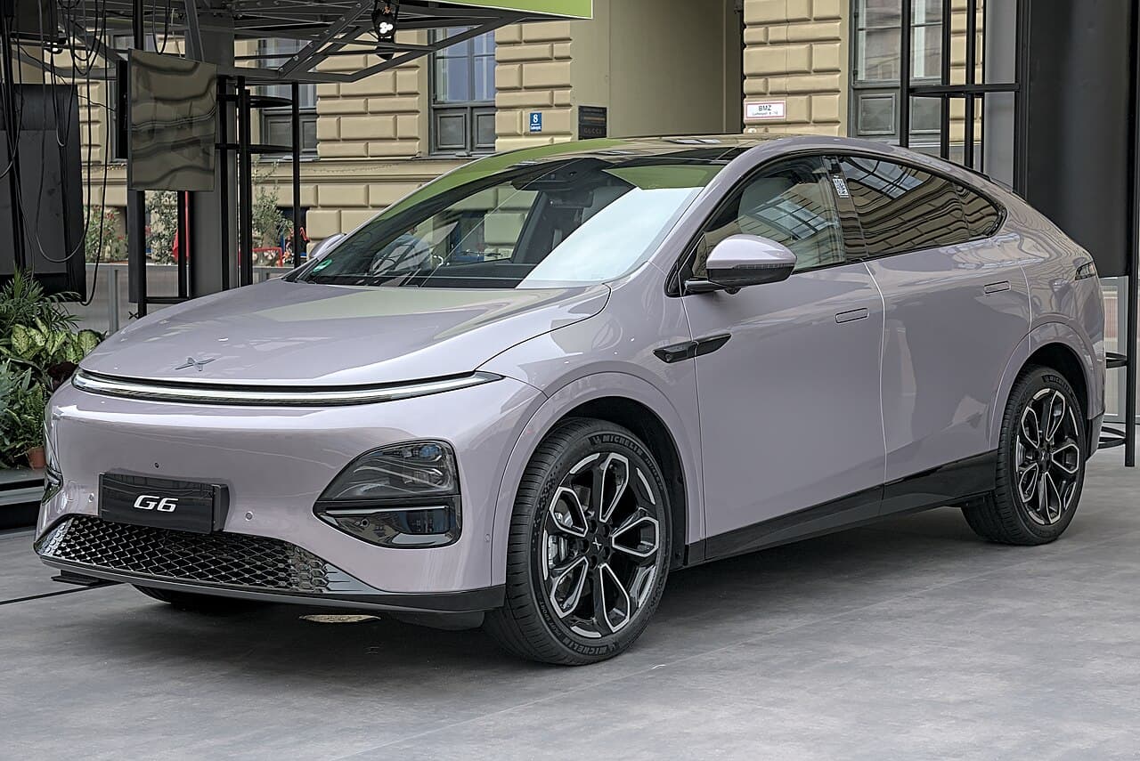 Xpeng Xpeng relaunches the G6 here on 1 July, betting on charging speed., reviewed on CarTell.tv